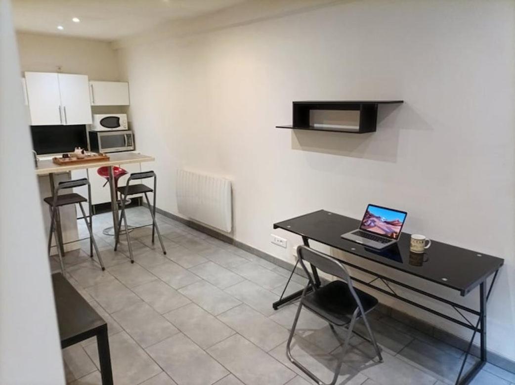 Charmant Studio A La Croix Rousse Avec Patio Lyon Exteriör bild